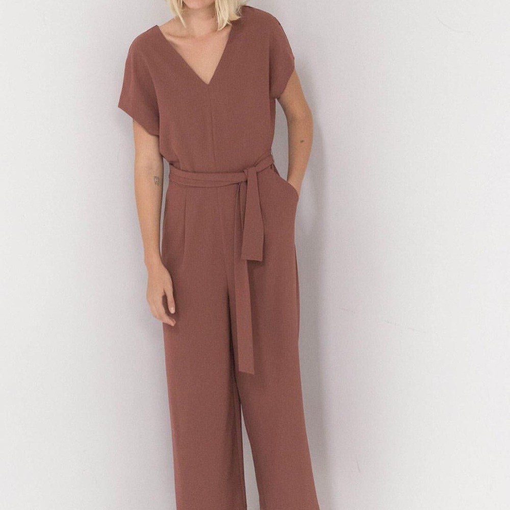 Women's V-Neck Belted Jumpsuit in Dusty Rose